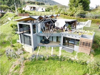 Cortijo de alto standing de 6400 m2 en venta La Ceja, Departamento de Antioquia