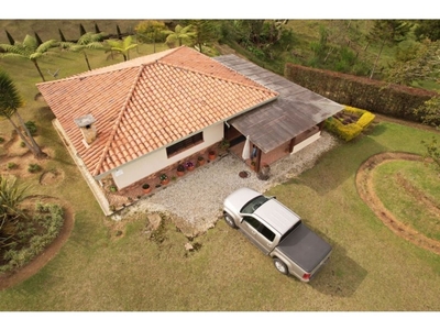 Cortijo de alto standing de 76800 m2 en venta Marinilla, Departamento de Antioquia