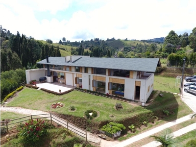 Cortijo de alto standing de 8305 m2 en venta Guarne, Departamento de Antioquia