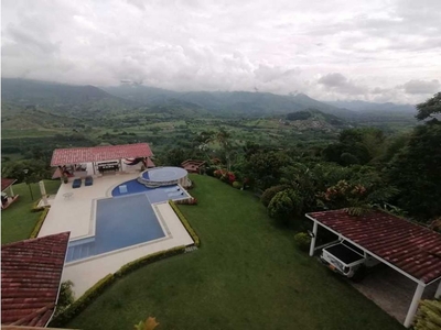 Casa de campo de alto standing de 6900 m2 en venta Manizales, Colombia