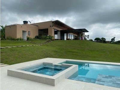Casa de campo de alto standing de 4 dormitorios en venta El Darién, Departamento de Tolima