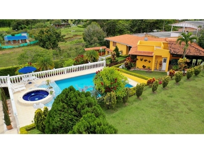Exclusiva casa de campo en venta El Darién, Colombia