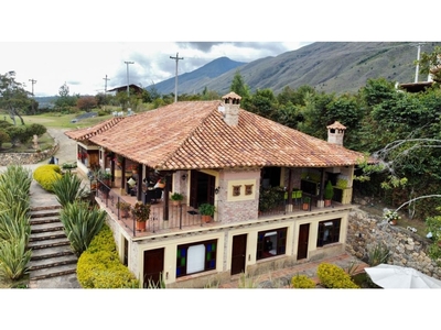 Exclusivo hotel de 3280 m2 en venta Villa de Leyva, Colombia