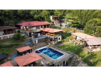 Hotel de lujo de 12800 m2 en venta La Vega, Cundinamarca
