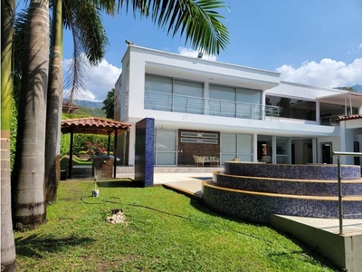 Hotel de lujo de 1700 m2 en venta San Jerónimo, Colombia