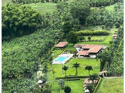Hotel de lujo de 5000 m2 en venta Armenia, Colombia