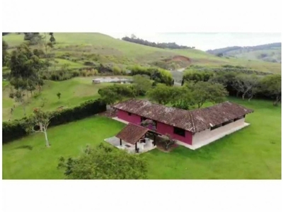 Piso de alto standing de 140000 m2 en venta en Yotoco, Departamento del Valle del Cauca