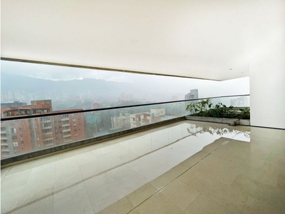 Piso de alto standing de 344 m2 en venta en Medellín, Departamento de Antioquia