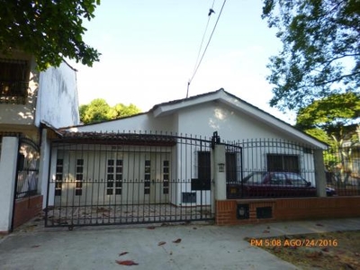 Vendo casa Grande Bonita con 2 apto-estudio Cuarto de Legua zona Sur