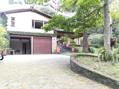 Vivienda de alto standing de 1000 m2 en venta Envigado, Departamento de Antioquia