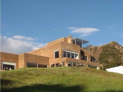 Vivienda de alto standing de 10000 m2 en venta La Calera, Cundinamarca