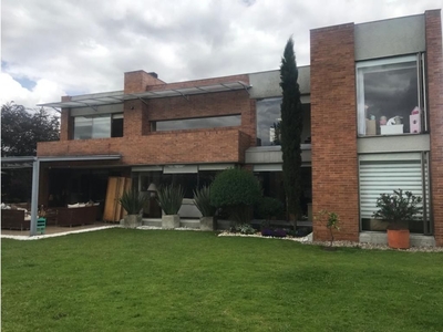 Vivienda de alto standing de 1218 m2 en venta Santafe de Bogotá, Colombia