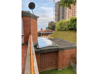 Vivienda de alto standing de 1500 m2 en venta Medellín, Colombia