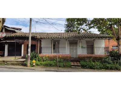 Vivienda de alto standing de 1650 m2 en venta Itagüí, Departamento de Antioquia