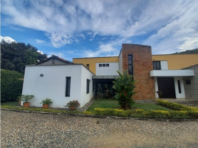 Casa de campo de alto standing de 1700 m2 en venta Cali, Departamento del Valle del Cauca