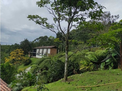 Vivienda de alto standing de 2687 m2 en venta Sabaneta, Colombia