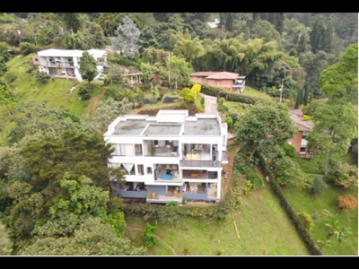 Vivienda de alto standing de 2700 m2 en venta Caldas, Departamento de Antioquia