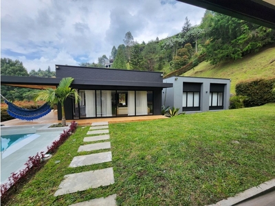 Vivienda de alto standing de 4286 m2 en venta Envigado, Departamento de Antioquia