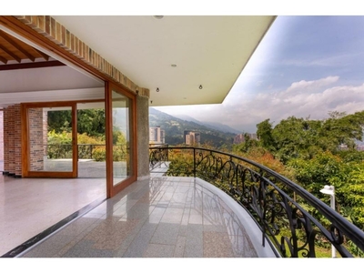 Vivienda de alto standing de 4600 m2 en venta Medellín, Departamento de Antioquia