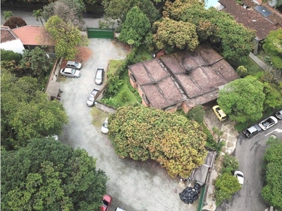 Vivienda de alto standing de 948 m2 en venta Envigado, Departamento de Antioquia