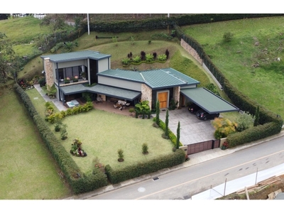 Vivienda de lujo de 1695 m2 en venta Envigado, Departamento de Antioquia