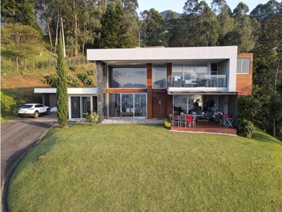 Vivienda de lujo de 2106 m2 en venta Medellín, Colombia