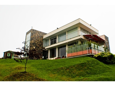 Vivienda de lujo de 2276 m2 en venta Chía, Colombia