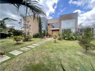 Vivienda de lujo de 2639 m2 en venta Envigado, Colombia