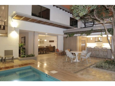 Vivienda de lujo de 313 m2 en venta Medellín, Departamento de Antioquia