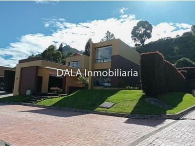 Vivienda de lujo de 934 m2 en venta Chía, Colombia