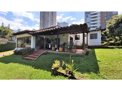 Vivienda exclusiva de 1010 m2 en venta Medellín, Colombia