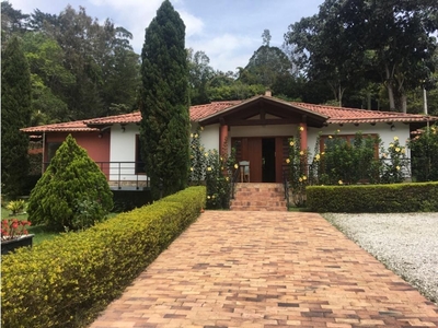 Vivienda exclusiva de 1400 m2 en venta Retiro, Departamento de Antioquia