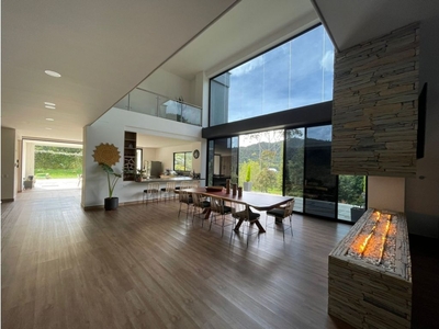 Vivienda exclusiva de 1840 m2 en venta Rionegro, Colombia
