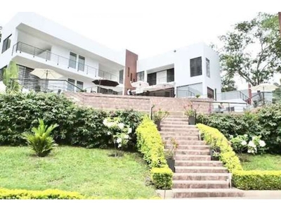 Vivienda exclusiva de 2700 m2 en venta Apulo, Colombia