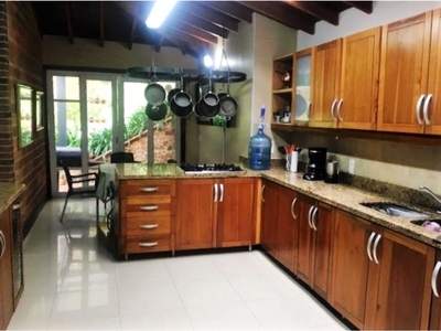 Vivienda exclusiva de 407 m2 en venta Medellín, Departamento de Antioquia