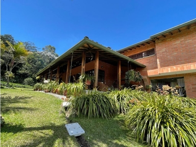 Vivienda exclusiva de 7800 m2 en venta Medellín, Departamento de Antioquia