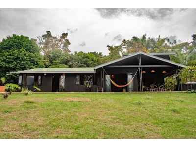 Casa de campo de alto standing de 5000 m2 en venta Girardota, Departamento de Antioquia