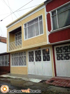 Casa en Venta en Alamos Norte, Engativá, Bogota D.C