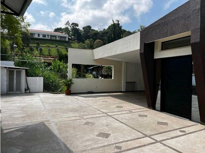Vivienda exclusiva de 910 m2 en venta Villamaría, Colombia