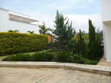 Casa Moderna en Venta en Ciudad Jardín Cs035