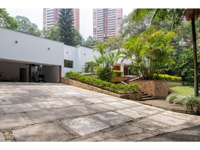 Vivienda de lujo de 1396 m2 en venta Medellín, Departamento de Antioquia