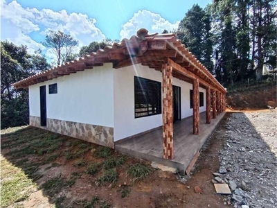 Vivienda exclusiva de 1000 m2 en alquiler Envigado, Colombia