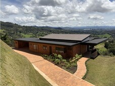 Casa de campo de alto standing de 3000 m2 en venta Rionegro, Colombia
