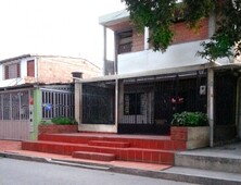 CASA MULTIFUNCIONAL para vivienda y negocio en CUCUTA-ATALAYA por Natilam