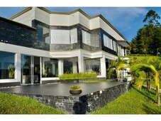 Casa de campo de alto standing de 25000 m2 en venta La Ceja, Colombia