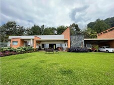 Vivienda de alto standing de 2188 m2 en venta Envigado, Departamento de Antioquia