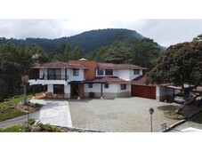 Vivienda exclusiva de 11760 m2 en venta Envigado, Colombia
