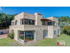 Vivienda exclusiva de 3571 m2 en venta La Calera, Cundinamarca