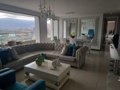 Apartamento en venta en Loma de los Bernal, Medellín, Antioquia