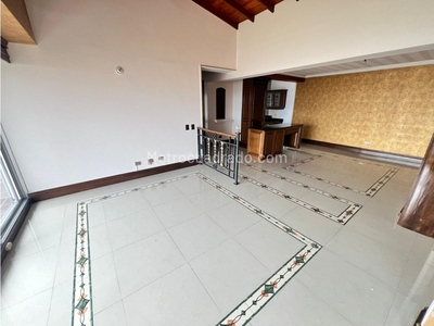 Apartamento en Arriendo, Loma Del Escobero